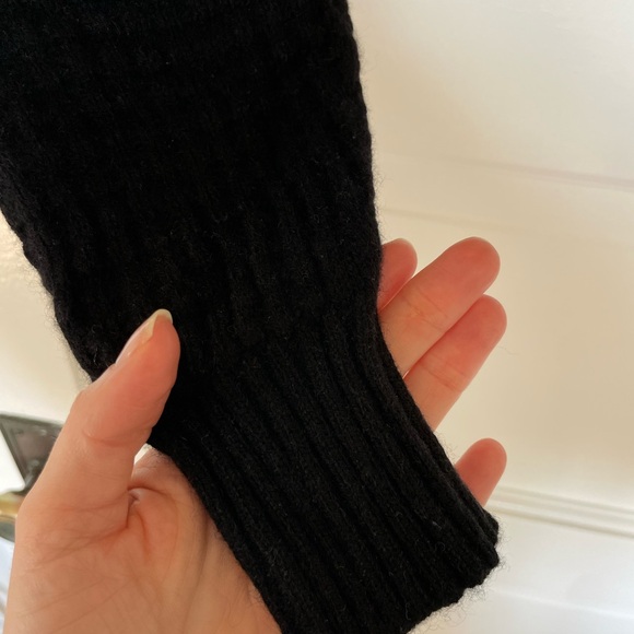 Everlane Belgian-Waffle Pocket Pullover in ReCashmere - Picture 10 of 11